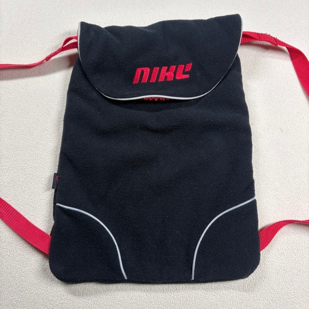Nike 2007 Fleece Flap Closure Backpack Black Red 13.5x10 Clean Inside Unique